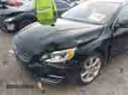 2016 Volvo S60 T5 Drive-E Premier z VIN YV126MFK4G2413197, wystawiony jako IAAI lot #42628347 z przebiegiem 98 174 mil mil oraz . Historia ofert i sprzedaży dostępna na DreamBid. Obrazek 6.