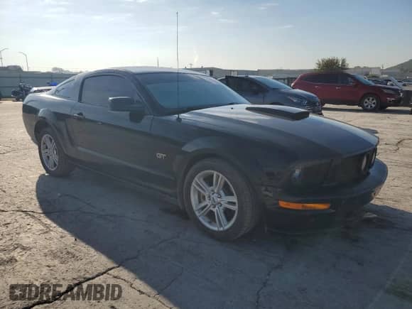 2007 Ford Mustang GT Deluxe z VIN 1ZVFT82H475239998, wystawiony jako Copart lot #84049855 z przebiegiem 101 828 mil mil oraz Szkoda całkowita • Salvage title. Historia ofert i sprzedaży dostępna na DreamBid. Obrazek 4.