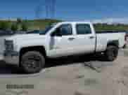2015 Chevrolet Silverado 2500HD Work Truck z VIN 1GC1KUEG8FF666878, wystawiony jako Copart lot #60003255 z przebiegiem 355 814 mil mil oraz Czysty tytuł • Clean title. Historia ofert i sprzedaży dostępna na DreamBid. Obrazek 1.