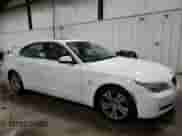 2010 BMW 5 Series 528i xDrive z VIN WBANV1C51AC159787, wystawiony jako Copart lot #71794105 z przebiegiem Nie podano mil oraz Szkoda całkowita • Salvage title. Historia ofert i sprzedaży dostępna na DreamBid. Obrazek 4.