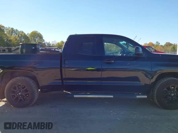 2020 Toyota Tundra SR с VIN 5TFUY5F14LX892921, выставлен на аукционе IAAI как лот 43393983 с пробегом 76 776 миль миль и . История ставок и продаж доступна на DreamBid. Изображение 13.