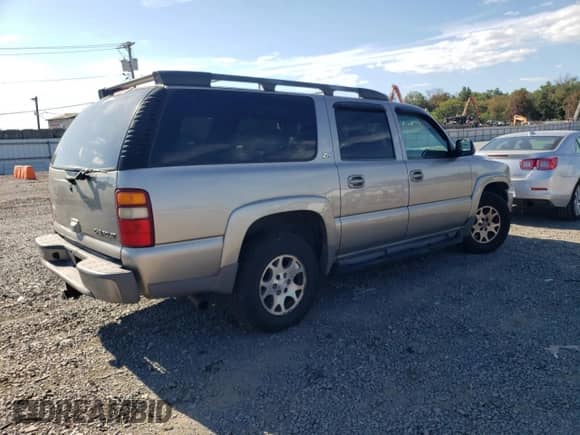 2002 Chevrolet Suburban Z71 with VIN 3GNFK16Z92G352130, listed as a Copart auction lot 71944685 with Not provided miles and Clean title. Bid and sale history available at DreamBid. Image 3.