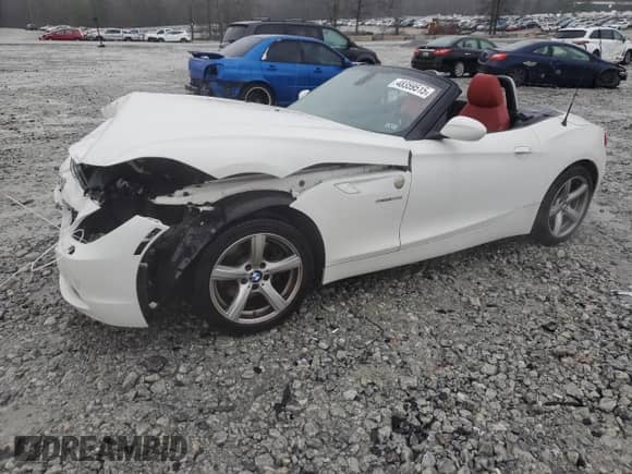 2009 BMW Z4 sDrive30i с VIN WBALM53519E376595, выставлен на аукционе Copart как лот 48359515 с пробегом 88 548 миль миль и Списание • Salvage title. История ставок и продаж доступна на DreamBid. Изображение 1.
