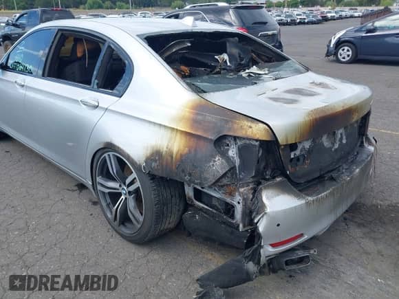 2009 BMW 7 Series 750Li with VIN WBAKB83569CY58462, listed as a IAAI auction lot 40134644 with Not provided miles and . Bid and sale history available at DreamBid. Image 6.