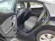 2016 Hyundai Elantra SE z VIN 5NPDH4AE7GH766624, wystawiony jako IAAI lot #43386190 z przebiegiem 200 577 mil mil oraz . Historia ofert i sprzedaży dostępna na DreamBid. Obrazek 8.