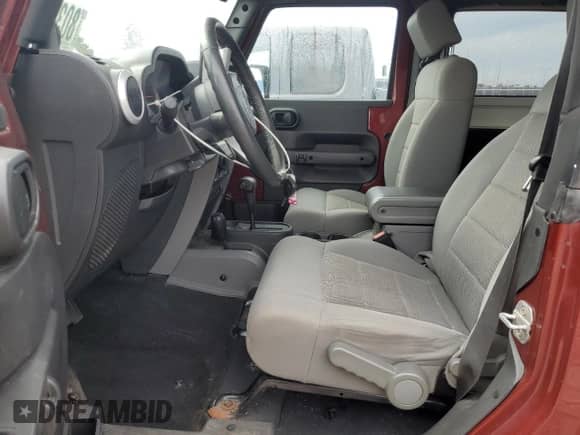 2008 Jeep Wrangler Sahara с VIN 1J4FA54138L641400, выставлен на аукционе Copart как лот 80331605 с пробегом 130 443 миль миль и Чистый • Clean title. История ставок и продаж доступна на DreamBid. Изображение 7.