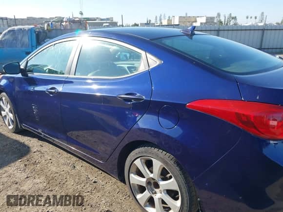 2013 Hyundai Elantra Limited z VIN 5NPDH4AE4DH253827, wystawiony jako IAAI lot #43314866 z przebiegiem 184 433 mil mil oraz . Historia ofert i sprzedaży dostępna na DreamBid. Obrazek 14.