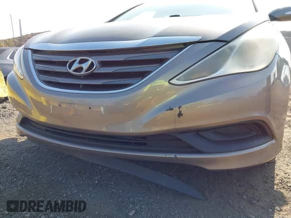 2014 Hyundai Sonata GLS z VIN 5NPEB4ACXEH838269, wystawiony jako IAAI lot #42968890 z przebiegiem 109 056 mil mil oraz . Historia ofert i sprzedaży dostępna na DreamBid. Obrazek 6.