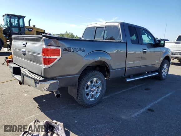 2014 Ford F-150 XL with VIN 1FTFX1ET3EKE32463, listed as a Copart auction lot 82300555 with 110,726 mi miles and Salvage title. Bid and sale history available at DreamBid. Image 3.