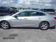 2017 Chevrolet Malibu LS z VIN 1G1ZB5ST0HF290568, wystawiony jako IAAI lot #43542460 z przebiegiem 61 373 mil mil oraz . Historia ofert i sprzedaży dostępna na DreamBid. Obrazek 6.