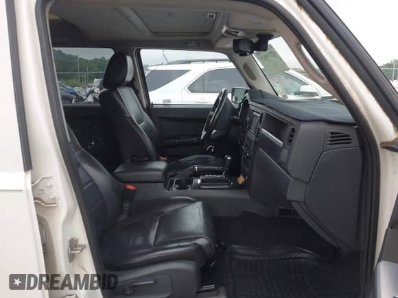 2010 Jeep Commander Sport с VIN 1J4RG4GK3AC118880, выставлен на аукционе IAAI как лот 42719123 с пробегом Не указан миль и . История ставок и продаж доступна на DreamBid. Изображение 5.