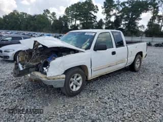 2004 Chevrolet Silverado 1500 LS z VIN 2GCEC19V041419655, wystawiony jako Copart lot #69806095 z przebiegiem Nie podano mil oraz Szkoda całkowita • Salvage title. Historia ofert i sprzedaży dostępna na DreamBid. Obrazek 1.