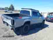 2019 Toyota Tacoma SR z VIN 5TFCZ5AN8KX193437, wystawiony jako IAAI lot #43278180 z przebiegiem 70 048 mil mil oraz . Historia ofert i sprzedaży dostępna na DreamBid. Obrazek 4.