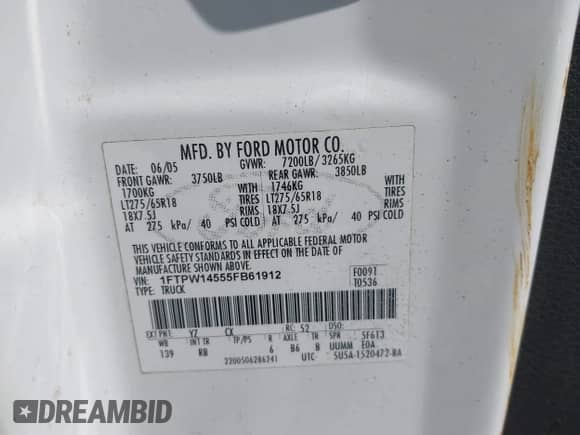 2005 Ford F-150 XLT z VIN 1FTPW14555FB61912, wystawiony jako IAAI lot #43176327 z przebiegiem Nie podano mil oraz . Historia ofert i sprzedaży dostępna na DreamBid. Obrazek 9.