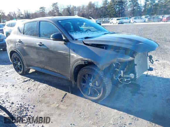 2024 Dodge Hornet R/T Plus z VIN ZACPDFDW1R3A08403, wystawiony jako IAAI lot #41510841 z przebiegiem 2 786 mil mil oraz . Historia ofert i sprzedaży dostępna na DreamBid. Obrazek 1.