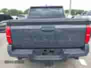 2024 Toyota Tacoma SR5 z VIN 3TMLB5JN2RM051282, wystawiony jako IAAI lot #42370502 z przebiegiem 3 932 mil mil oraz . Historia ofert i sprzedaży dostępna na DreamBid. Obrazek 17.