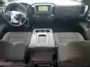 2017 Chevrolet Silverado 1500 LT z VIN 3GCUKREC2HG289800, wystawiony jako Copart lot #69928485 z przebiegiem 123 948 mil mil oraz Szkoda całkowita • Salvage title. Historia ofert i sprzedaży dostępna na DreamBid. Obrazek 8.