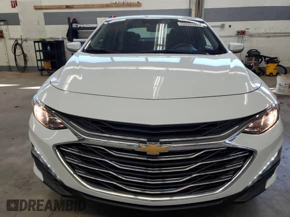 2024 Chevrolet Malibu LT with VIN 1G1ZD5ST9RF234527, listed as a Copart auction lot 90009035 with 35,229 mi miles and Clean title. Bid and sale history available at DreamBid. Image 5.