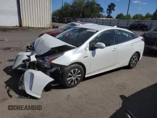 2020 Toyota Prius LE with VIN JTDL9RFUXL3013844, listed as a Copart auction lot 63424325 with 39,318 mi miles and Salvage title. Bid and sale history available at DreamBid. Image 1.