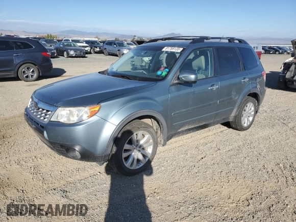 2012 Subaru Forester X Limited z VIN JF2SHBEC5CH452002, wystawiony jako Copart lot #81769135 z przebiegiem 139 001 mil mil oraz Czysty tytuł • Clean title. Historia ofert i sprzedaży dostępna na DreamBid. Obrazek 1.