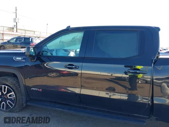 2022 GMC Sierra 1500 AT4 с VIN 3GTUUEET1NG595031, выставлен на аукционе IAAI как лот 41257548 с пробегом Не указан миль и . История ставок и продаж доступна на DreamBid. Изображение 14.