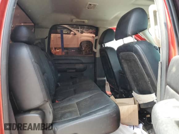 2013 GMC Sierra 1500 SLE z VIN 3GTP2VE77DG265818, wystawiony jako Copart lot #69641135 z przebiegiem 183 201 mil mil oraz Szkoda całkowita • Salvage title. Historia ofert i sprzedaży dostępna na DreamBid. Obrazek 10.