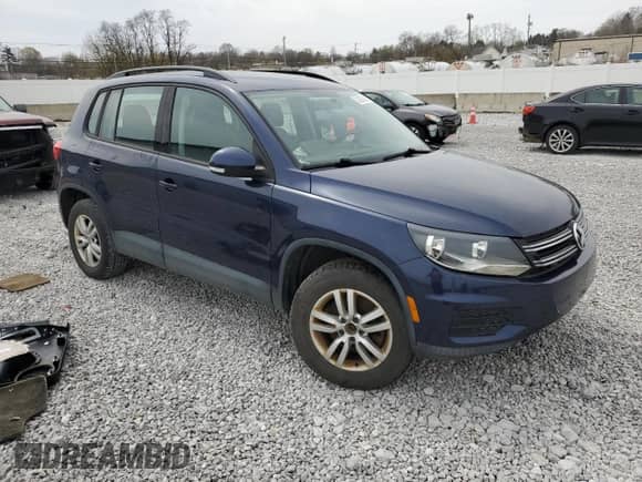 2015 Volkswagen Tiguan S с VIN WVGAV7AX2FW521877, выставлен на аукционе Copart как лот 53238565 с пробегом 105 543 миль миль и На запчасти • Non repairable. История ставок и продаж доступна на DreamBid. Изображение 4.