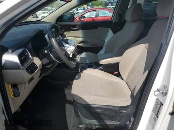 2017 Kia Sorento LX z VIN 5XYPG4A55HG224897, wystawiony jako Copart lot #63847095 z przebiegiem 164 729 mil mil oraz Szkoda całkowita • Salvage title. Historia ofert i sprzedaży dostępna na DreamBid. Obrazek 7.