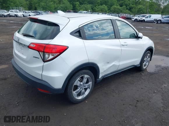 2021 Honda HR-V LX с VIN 3CZRU6H33MM713890, выставлен на аукционе IAAI как лот 42378619 с пробегом 40 410 миль миль и . История ставок и продаж доступна на DreamBid. Изображение 4.