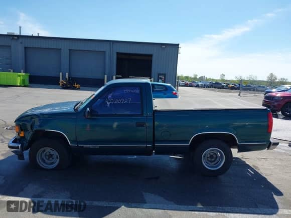 1996 GMC Sierra 1500 с VIN 1GTEC14W1TZ541091, выставлен на аукционе IAAI как лот 42200727 с пробегом 202 194 миль миль и . История ставок и продаж доступна на DreamBid. Изображение 15.