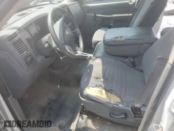2008 Dodge 1500 ST z VIN 1D7HA18K78J205273, wystawiony jako Copart lot #59507875 z przebiegiem 144 689 mil mil oraz Szkoda całkowita • Salvage title. Historia ofert i sprzedaży dostępna na DreamBid. Obrazek 7.