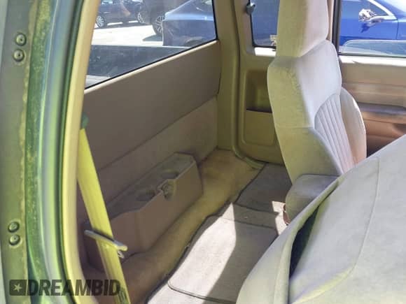 2002 Chevrolet S-10 LS с VIN 1GCCS19WX28140128, выставлен на аукционе IAAI как лот 43009541 с пробегом 210 511 миль миль и . История ставок и продаж доступна на DreamBid. Изображение 8.