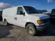 2003 Ford Econoline Cargo z VIN 1FTRE14213HB16422, wystawiony jako Copart lot #44203415 z przebiegiem 87 658 mil mil oraz Szkoda całkowita • Salvage title. Historia ofert i sprzedaży dostępna na DreamBid. Obrazek 4.