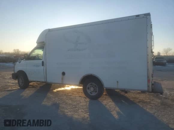2003 Chevrolet Express Commercial C6Y SRW с VIN 1GBHG31U031140764, выставлен на аукционе Copart как лот 42504335 с пробегом 220 842 миль миль и Чистый • Clean title. История ставок и продаж доступна на DreamBid. Изображение 2.