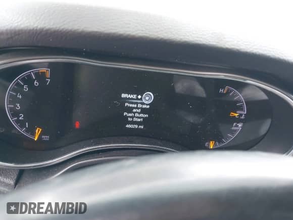2020 Jeep Grand Cherokee Altitude z VIN 1C4RJFAG0LC170722, wystawiony jako IAAI lot #41208463 z przebiegiem 46 029 mil mil oraz . Historia ofert i sprzedaży dostępna na DreamBid. Obrazek 7.