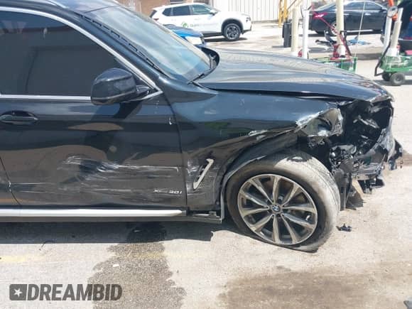 2018 BMW X3 xDrive30i with VIN 5UXTR9C54JLD63501, listed as a IAAI auction lot 42720985 with 73,765 mi miles and . Bid and sale history available at DreamBid. Image 6.