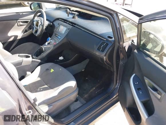 2013 Toyota Prius One с VIN JTDKN3DU9D5564053, выставлен на аукционе IAAI как лот 43329942 с пробегом 141 661 миль миль и . История ставок и продаж доступна на DreamBid. Изображение 5.
