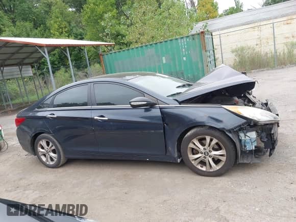 2013 Hyundai Sonata Limited with VIN 5NPEC4AC8DH536331, listed as a IAAI auction lot 43182417 with 142,337 mi miles and . Bid and sale history available at DreamBid. Image 12.