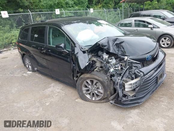 2023 Toyota Sienna LE z VIN 5TDKRKEC0PS150498, wystawiony jako IAAI lot #42909770 z przebiegiem 41 818 mil mil oraz . Historia ofert i sprzedaży dostępna na DreamBid. Obrazek 1.