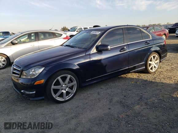 2014 Mercedes-Benz C 250 Sport with VIN WDDGF4HB1EA966388, listed as a Copart auction lot 46436025 with 76,894 mi miles and Clean title. Bid and sale history available at DreamBid. Image 1.