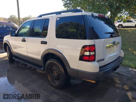 2006 Ford Explorer XLT with VIN 1FMEU73E06UA95358, listed as a IAAI auction lot 43500996 with 237,169 mi miles and . Bid and sale history available at DreamBid. Image 3.