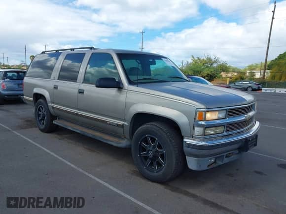 1999 Chevrolet Suburban с VIN 1GNFK16R2XJ569363, выставлен на аукционе IAAI как лот 43489190 с пробегом 125 296 миль миль и . История ставок и продаж доступна на DreamBid. Изображение 1.