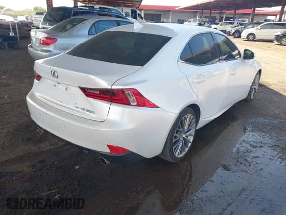 2016 Lexus IS 300/350 z VIN JTHCM1D28G5004036, wystawiony jako IAAI lot #43164354 z przebiegiem 130 217 mil mil oraz . Historia ofert i sprzedaży dostępna na DreamBid. Obrazek 4.