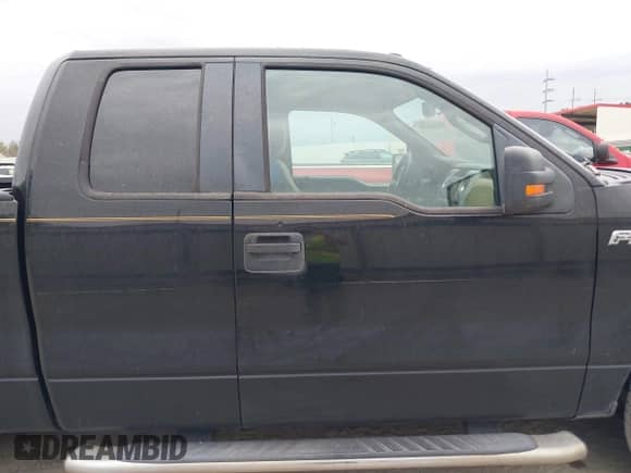 2011 Ford F-150 XL z VIN 1FTFX1CF4BFC30989, wystawiony jako IAAI lot #42750518 z przebiegiem Nie podano mil oraz . Historia ofert i sprzedaży dostępna na DreamBid. Obrazek 13.