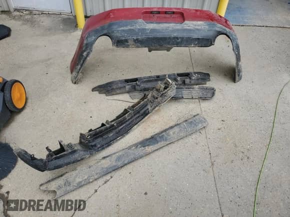 2011 Ford Mustang GT z VIN 1ZVBP8CF4B5107171, wystawiony jako Copart lot #82002754 z przebiegiem 140 550 mil mil oraz Szkoda całkowita • Salvage title. Historia ofert i sprzedaży dostępna na DreamBid. Obrazek 12.