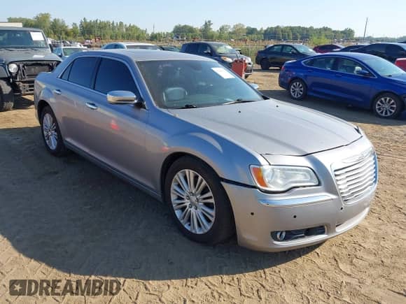2011 Chrysler 300 C с VIN 2C3CK6CT0BH524008, выставлен на аукционе IAAI как лот 43204781 с пробегом 189 223 миль миль и . История ставок и продаж доступна на DreamBid. Изображение 1.