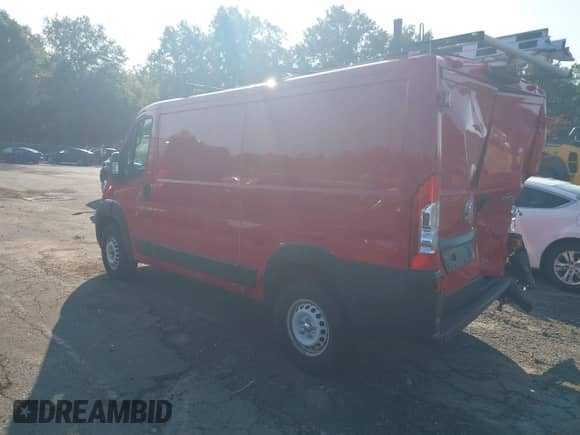 2025 Ram ProMaster Cargo Tradesman z VIN 3C6LRVVG4SE532102, wystawiony jako IAAI lot #43151827 z przebiegiem 17 772 mil mil oraz . Historia ofert i sprzedaży dostępna na DreamBid. Obrazek 3.