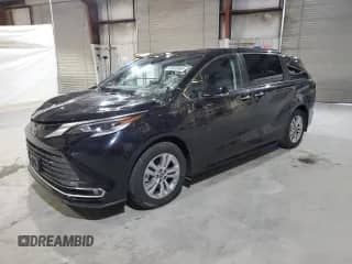 2023 Toyota Sienna Platinum с VIN 5TDESKFCXPS107819, выставлен на аукционе Copart как лот 65938965 с пробегом 17 020 миль миль и Списание • Salvage title. История ставок и продаж доступна на DreamBid. Изображение 1.