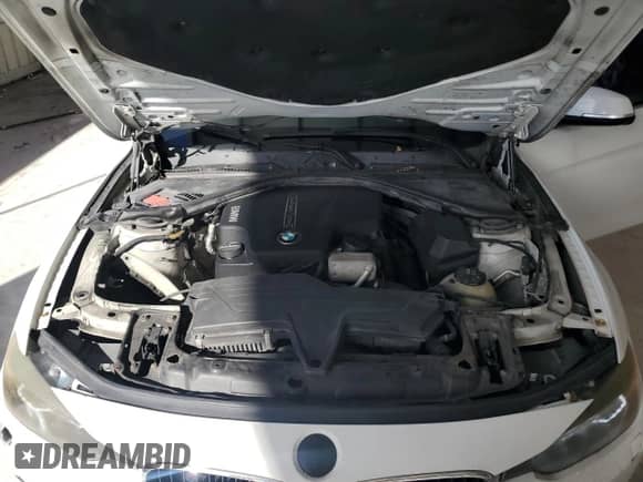 2015 BMW 3 Series 328i z VIN WBA3A5G5XFNP34338, wystawiony jako Copart lot #82522135 z przebiegiem 138 362 mil mil oraz Czysty tytuł • Clean title. Historia ofert i sprzedaży dostępna na DreamBid. Obrazek 11.