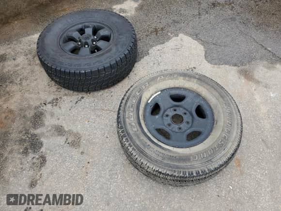 1997 Toyota Tacoma z VIN 4TAWM72NXVZ296658, wystawiony jako Copart lot #78831984 z przebiegiem 228 827 mil mil oraz Szkoda całkowita • Salvage title. Historia ofert i sprzedaży dostępna na DreamBid. Obrazek 12.